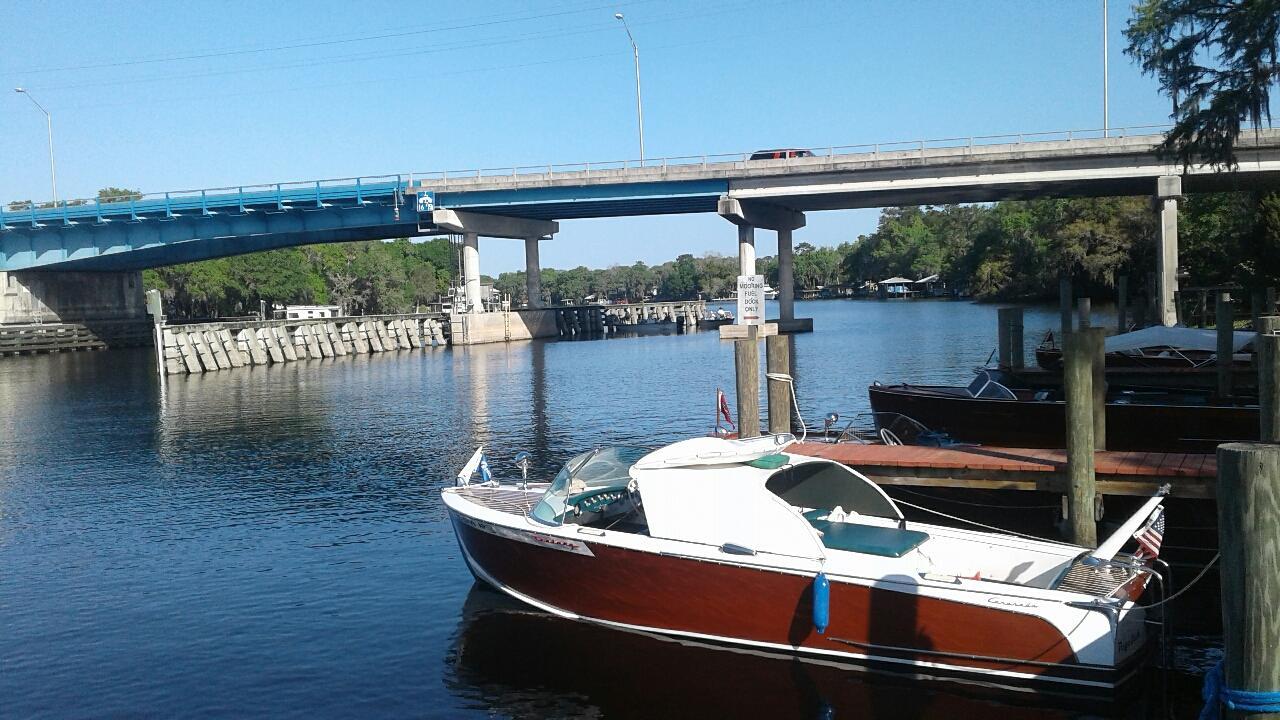Big River Marina & Lodge Astor Екстер'єр фото