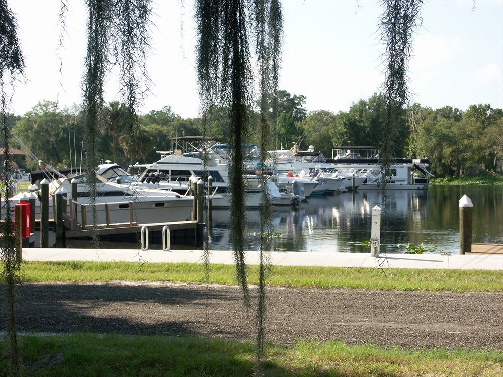 Big River Marina & Lodge Astor Екстер'єр фото